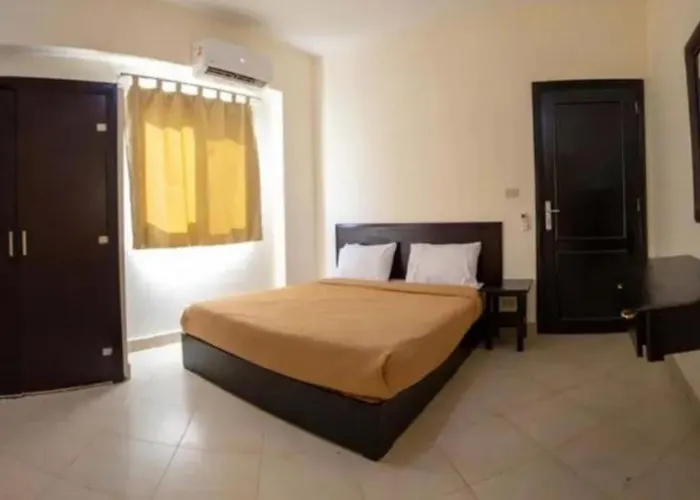 مجهز 6 افراد قرية الحياة بالعين السخنه Apartment