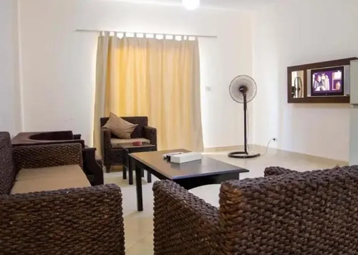 مجهز 6 افراد قرية الحياة بالعين السخنه * Ain Sukhna